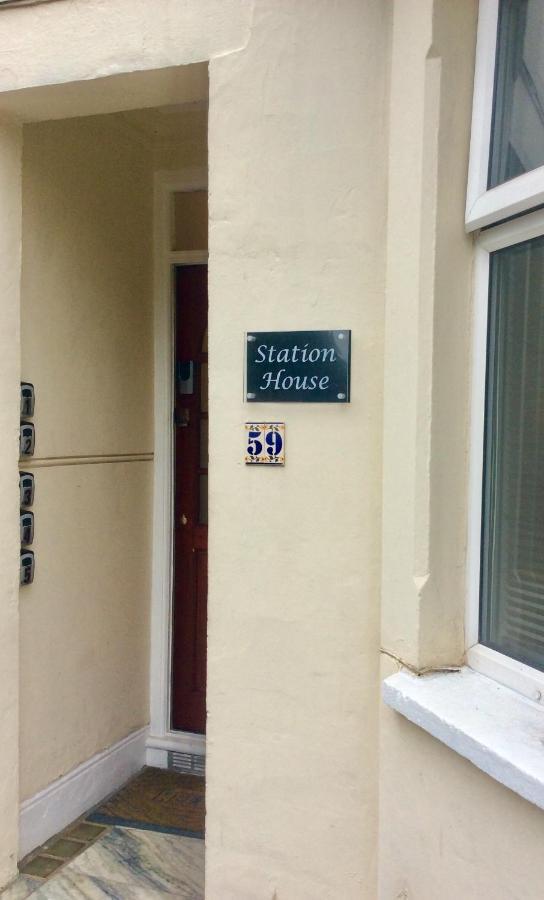 לינה וארוחת בוקר דידקוט Station House מראה חיצוני תמונה